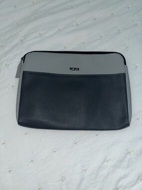 Tumi Gray and Black Two-Tone Toiletry Pouch